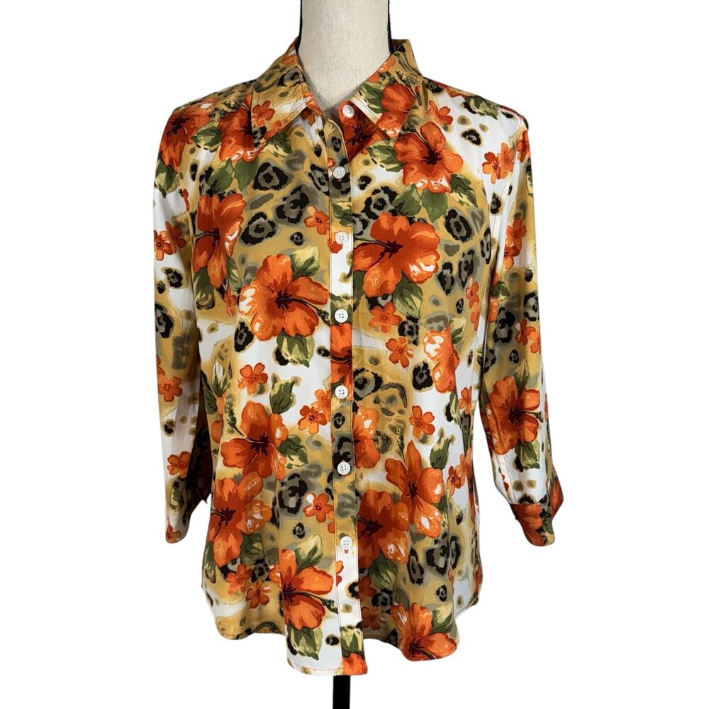 Christopher & Banks Large Top Button-Up Floral 3/4 Sleeve Collared Curved Hem